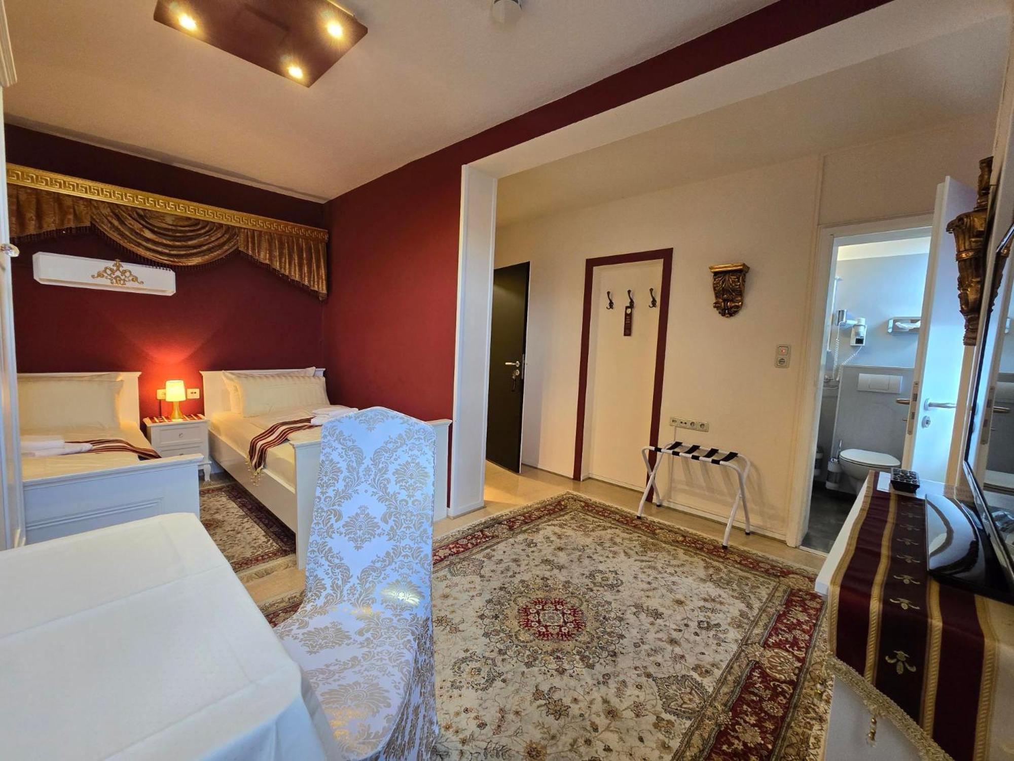 Hotel & Cafe Schachtenburg Шліц Екстер'єр фото