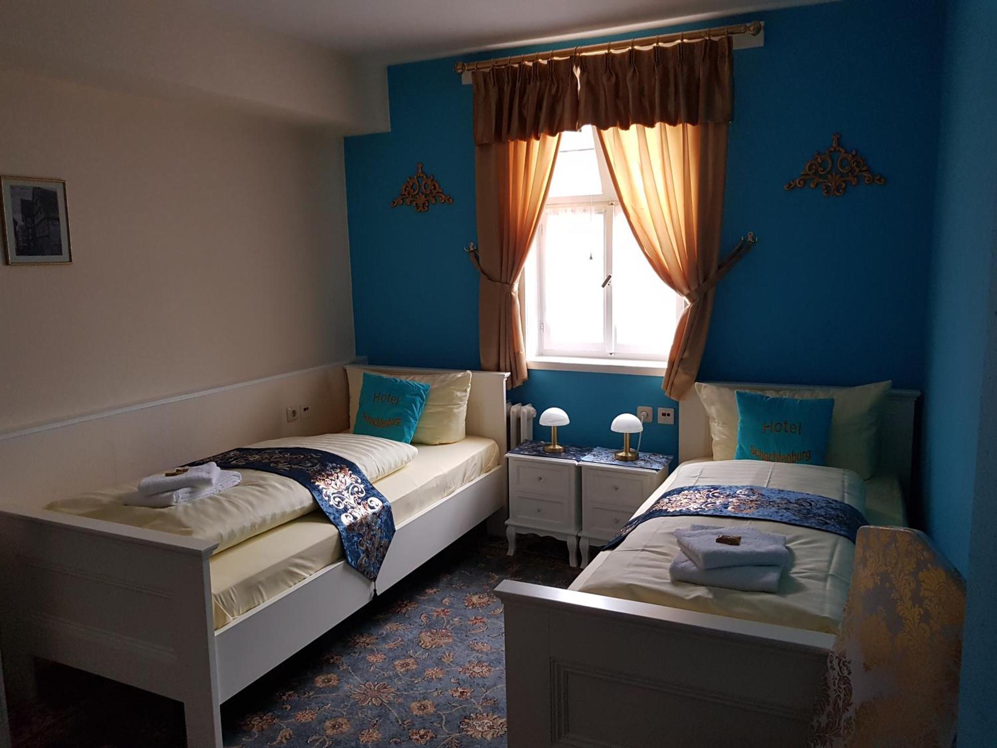 Hotel & Cafe Schachtenburg Шліц Екстер'єр фото